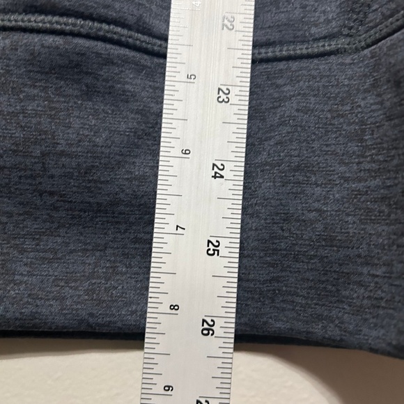 Nike Therma Fit Womens Hoodie M Gray Red Long Sleeve Pullover Activewear Sweater - Picture 8 of 9